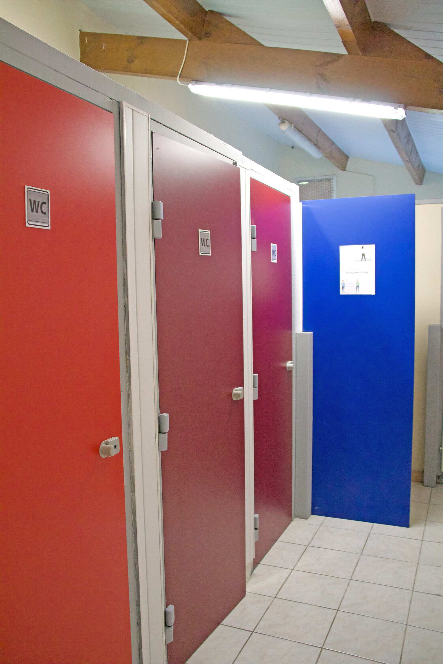Bloc sanitaire du camping Le Petit Booth